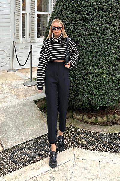 Swist Schwarze, schmal geschnittene Anna-Hose für Damen mit hoher Taille