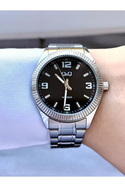 Q&Q Men's Metal Band Wristwatch
