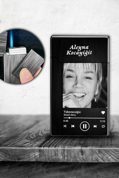 İŞTE BU Kişiye Özel İsimli Gazlı Rüzgar Geçirmez Çakmak Sezen Aksu Şarkı Baskılı