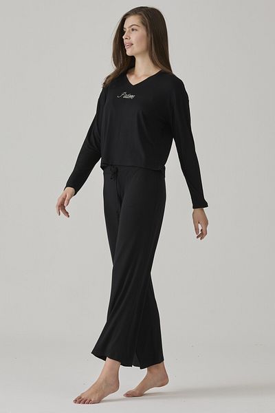 Pamuk & Pamuk Women's Black Solid Color Stone Printed Pjama Suit