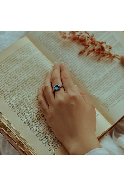 Victoria Hyde Princess's Water drop Ring