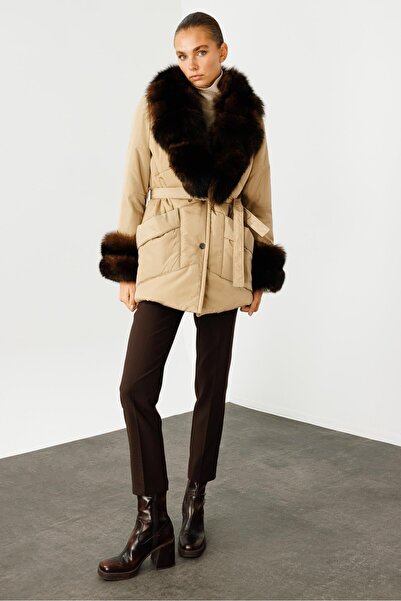 Moda İlgi Modailgi Yakası ve Kol Manşeti Kürklü Şişme Kaban Bej