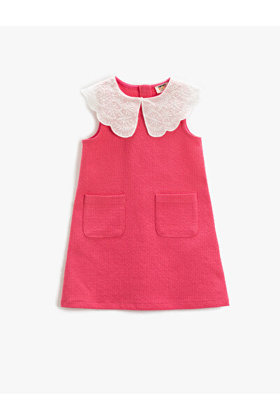 Koton Tweed-Kleid, lockere Passform, Babykragen, ärmellose Tasche, detaillierte Baumwolle