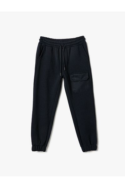 Koton Basic-Jogger-Jogginghose mit gebundener Taille