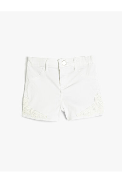 Koton Şort Kroşe Dantel Detaylı Cepli Pamuk Karışımlı