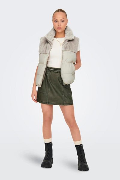 ONLY Onlwanja Women's Vest - Stand Collar and Plush Detail, Stone 15322053