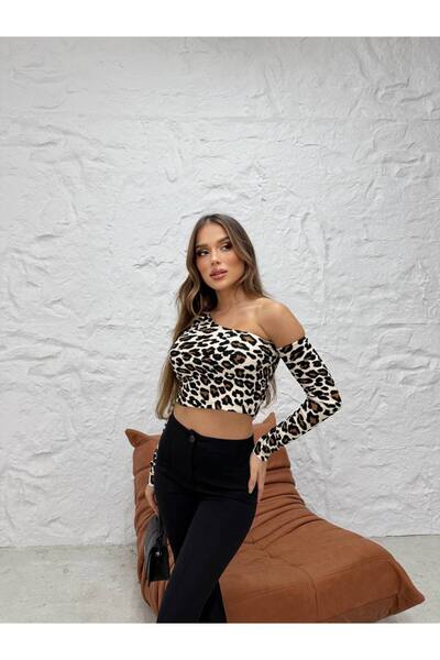 S&A Collectionn Women's One Shoulder Open Long Sleeve Leopard Crop Blouse