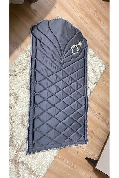 ZENS Quilted Prayer Rug