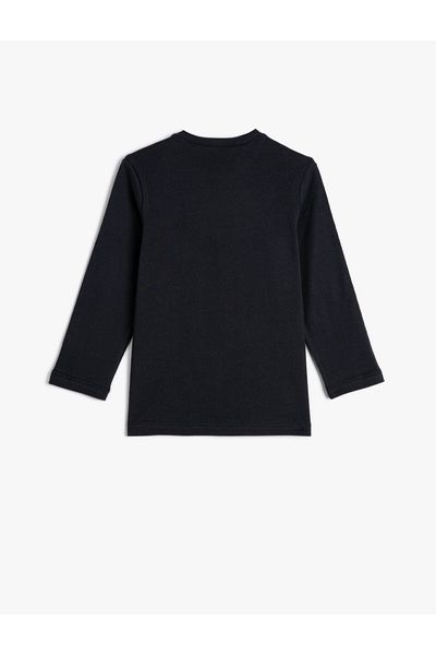 Koton Tricou din bumbac cu mânecă lungă cu dinozaur - Decolteu