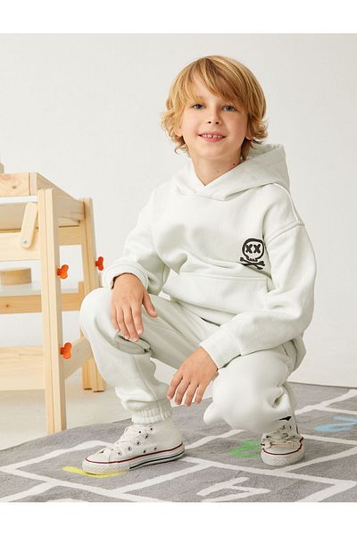 Koton Jogger Sweatpants with Tie Waist, Pocket and Print Detail