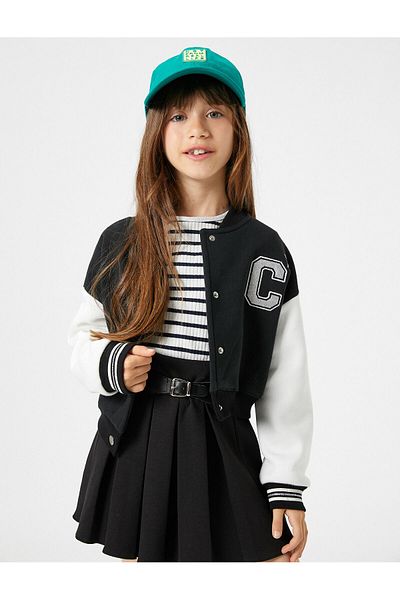 Koton College-Jacke mit langen Ärmeln und Farbkontrast – Applikationen und Druckknopfverschluss
