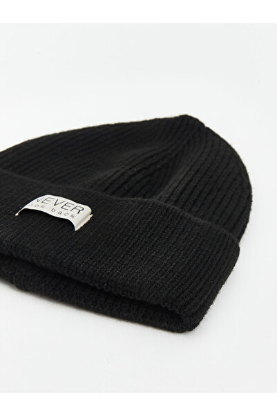 LC Waikiki LCW ACCESSORIES Damen-Baskenmütze mit Ecru-Text-Stickerei