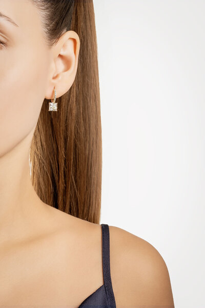 So CHIC... Kare Kesim 18 Ayar Sarı Altın Kaplama Gümüş Küpe