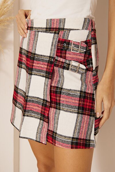 Darlin Moda Kadın Kırmızı Ekoseli Toka Detaylı Mini Etek Dm2029