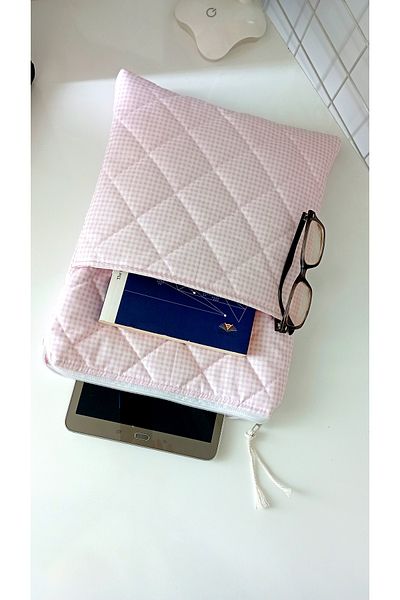 Mufincollection كمبيوتر محمول وردي صغير الحجم - حافظة كمبيوتر لوحي ناعمة الملمس (متوافقة مع 12-13 بوصة)