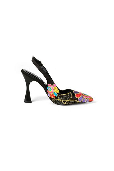 Akka Shoes Pantofi cu toc cu detaliu broderie pentru femei