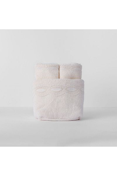 Gül Güler 4 Pieces of Lace Smyrna Pouch and Powder Hand Towels