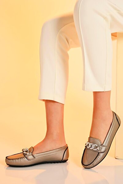 Beyond Pantofi de balerină de zi cu zi cu lanț de platină pentru femei BYNDDEM02