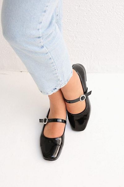 Beyond Women's Black Mary Jane - Toe Floral Patent Leather Daily Ballerinas Byndmjkc01