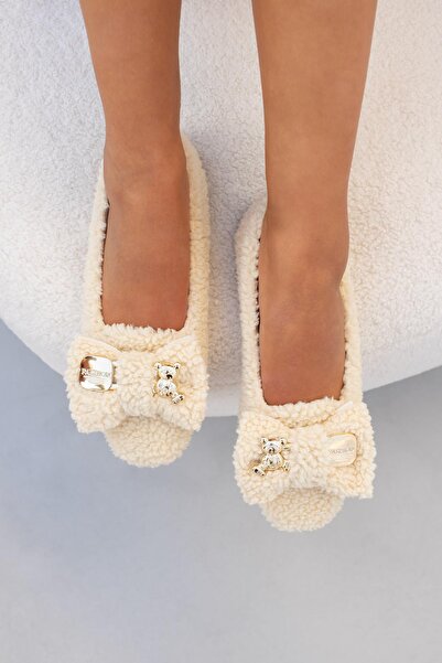 Beyond Cream Gurva Plush Home Flats - Με αγκράφα αρκουδάκι, 1cm Byndshr01