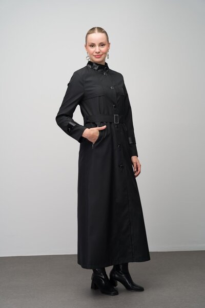 Olcay Černý dlouhý trenčkot – převládající límec, detail kůže a pláštěnky, podšitý 4298