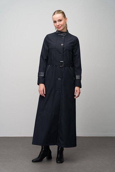 Olcay DUNKELBLAU 4298 – Langer Trenchcoat mit Stehkragen, gefüttertem Leder und Cape-Detail