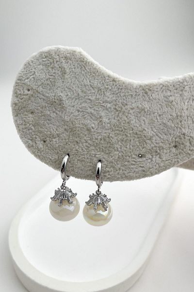 Modex Baguette Stone Dangle Pearl Earrings