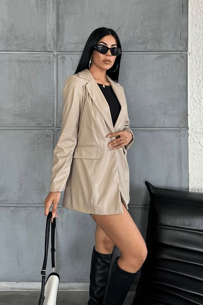 giyimmasalı Μπουφάν Blazer από συνθετικό δέρμα σε κρεμ χρώμα