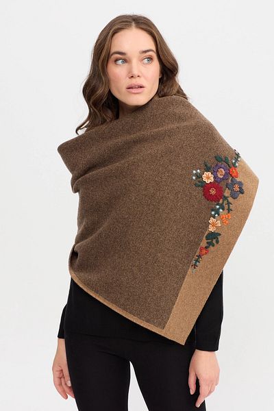 Desen Triko Tricotaj de damă cu broderie florală șal V.camel