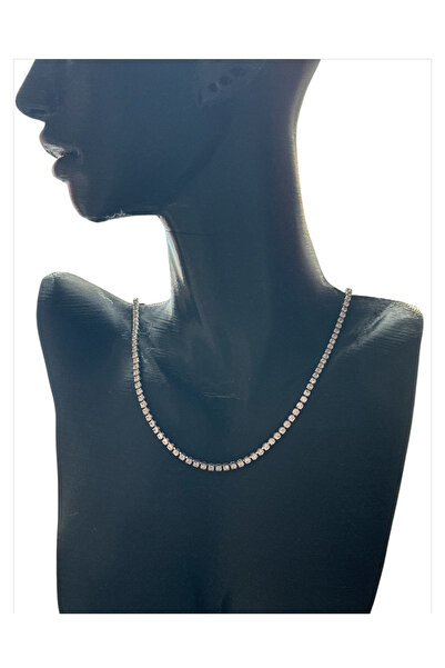 Butik قلادة فضية اللون على شكل ممر مائي