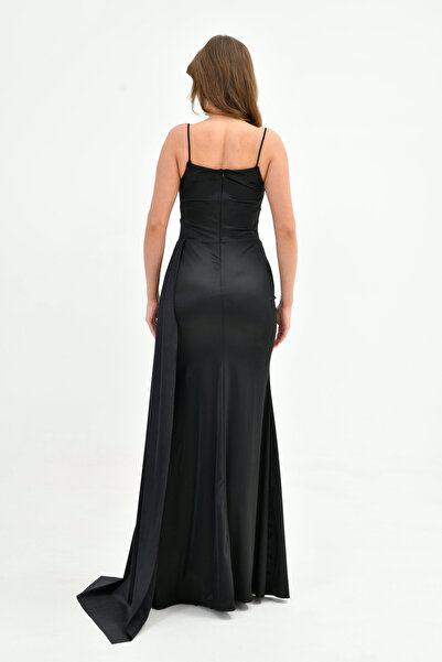 bayansepeti Černé saténové maxi šaty s řaseným a rozříznutým rybím střihem 39461