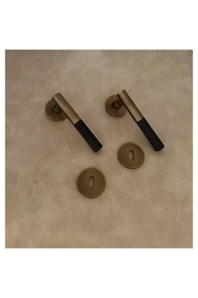 KOLDOOR Duo One-S Zamak Mat Antik Sarı - Siyah Rozetli Zamak Oda Kapı Kolu 1 Takım