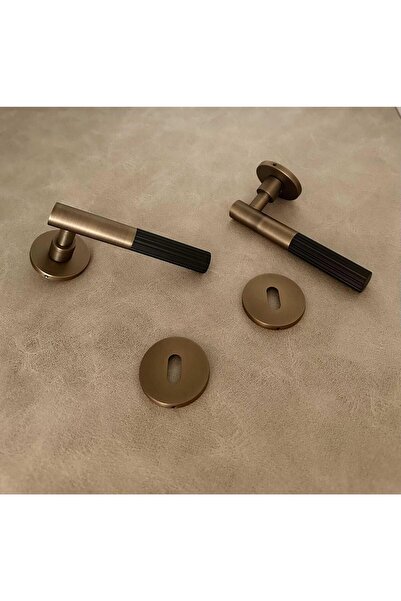 KOLDOOR Duo One-S Zamak Mat Antik Sarı - Siyah Rozetli Zamak Oda Kapı Kolu 1 Takım