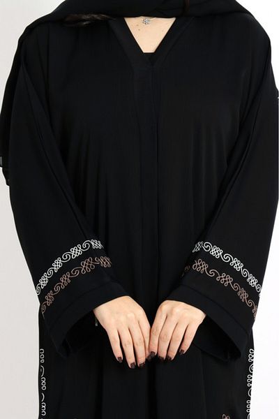 IKKXA Modern Embroiderd Abaya AIK5038