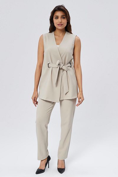 Appleline Set din două piese vestă și pantaloni BEIGE pentru femei - cu cataramă și curea