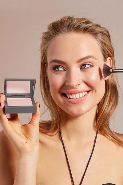 alix avien paris POWDER HIGHLIGHTER GOLD