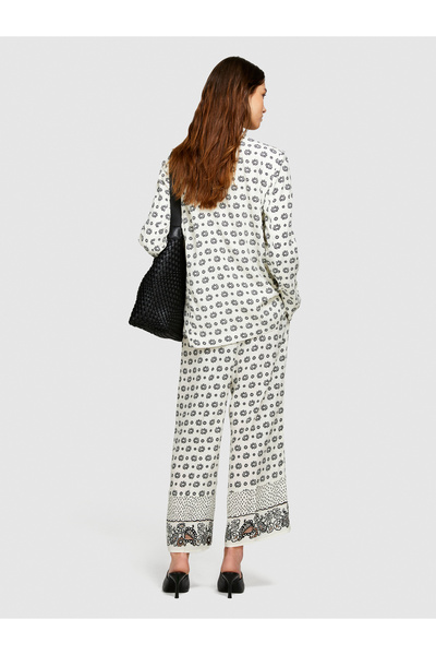 Sisley Kadın Bej Tamamı Desenli Çift Düğmeli Maskülen Kesim Blazer Ceket