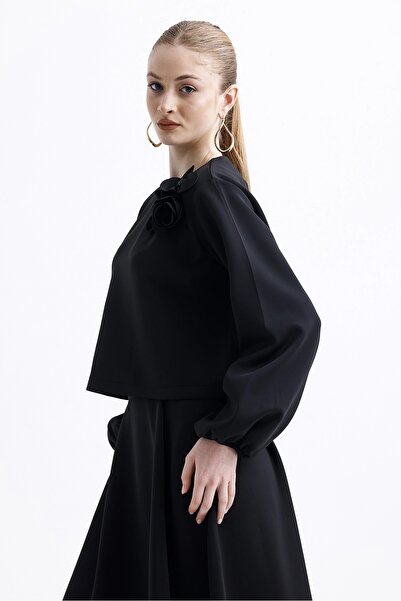 Mizalle Çiçekli Scuba Siyah Bluz