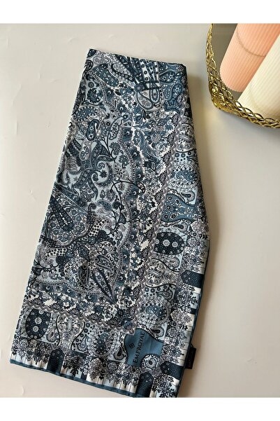 Emproyal Šal sa etničkim uzorkom