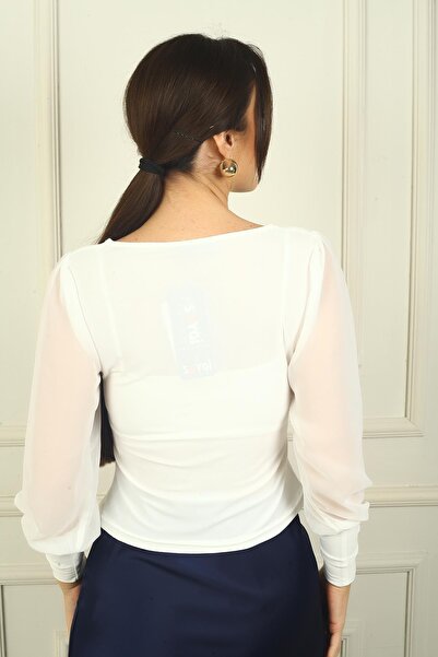 By Saygı Pentagonal Neck Long Sleeve Tulle Blouse