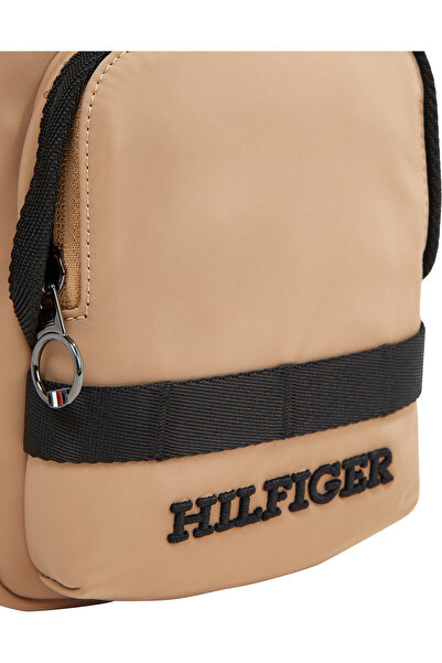 Tommy Hilfiger Hilfiger Monotype Small Reporter Bag