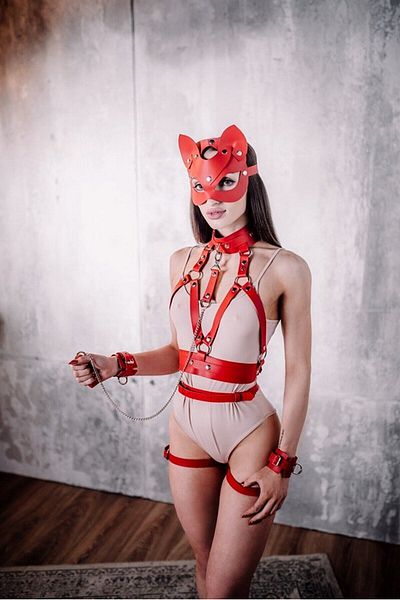 LoeFit Red Collar and Mask Detailed - Women's Fancy Accessory Set with Waist Belt, New Season