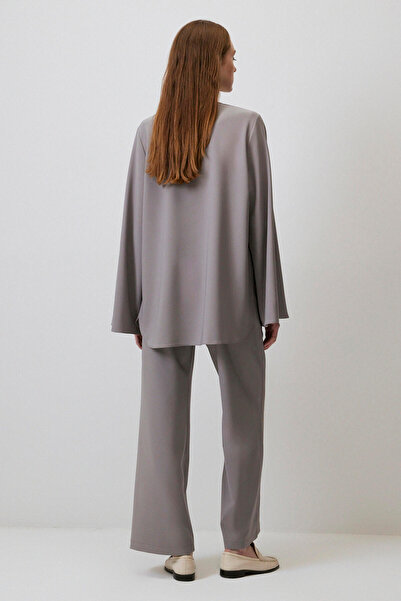 Touché Privé CREPE SET with BUTTON DETAIL