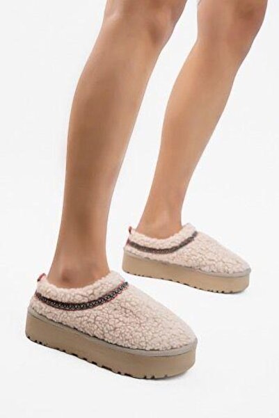 Shupe Kadın Bej Kuzu Peluş İçi Kürklü Işlemeli Kışlık Mini Terlik Bot & Bootie