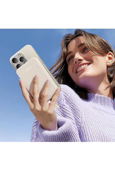 Ugreen PowerBank USB-C and USB Port with Built-in-Cable 22.5W 20000mAh - Beige