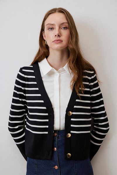 Touché Privé Striped Short Knitting Cardigan