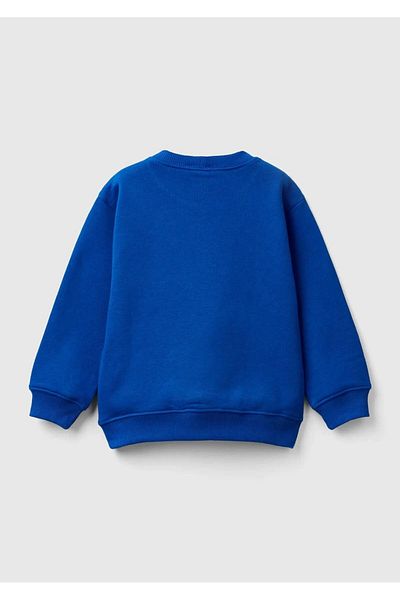 United Colors of Benetton سويت شيرت للأولاد برقبة دائرية - أزرق ساكس، مطبوع عليه شعار