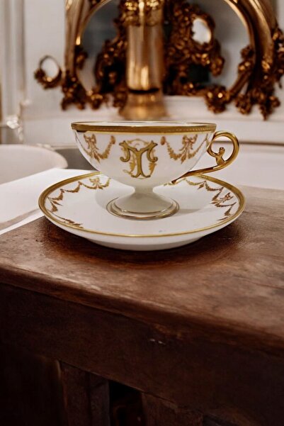 Fransız Limoges LİMOGES DAMGA PEDESTAL PAPYONLU ÇAY FİNCANI