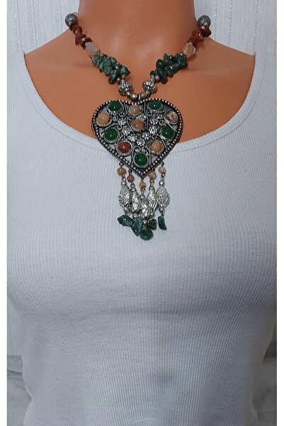 Virgo Metal Zemin Üzerine Renkli Hint Akik Taşı Kalp Kolye