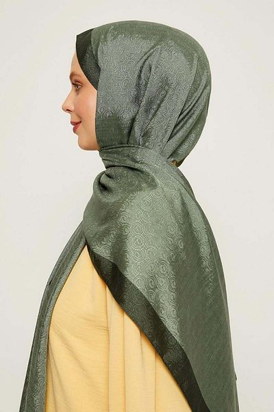Levidor Ring Patterned Monogram Shawl